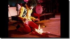 Jimi Hendrix prendió fuego al mundo